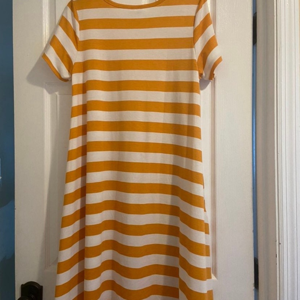 Dress - Picture 2 of 5
